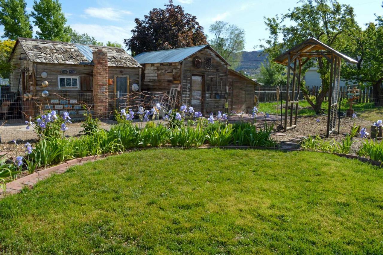 Cozy And Vintage Cedar City Apartment With Fire Pit! Buitenkant foto
